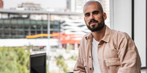 Qué tengo que hacer al contratar a un trabajador